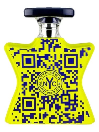 Frasco del perfume Bondno9 Com de Bond No 9 — fragancia unisex