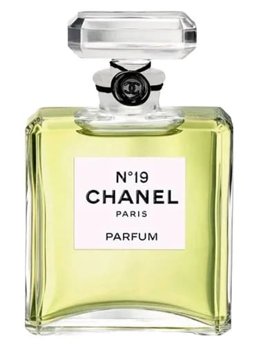 Frasco del perfume Chanel No 19 Parfum de Chanel — fragancia femenino