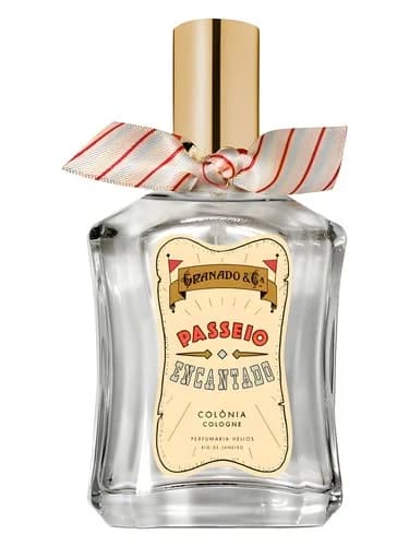 Frasco del perfume Passeio Encantado de Granado — fragancia unisex