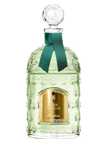 Frasco del perfume Baiser De Russie de Guerlain — fragancia femenino