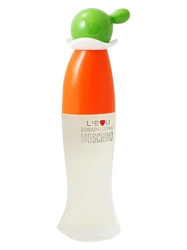 Frasco del perfume L Eau Cheap And Chic de Moschino — fragancia femenino