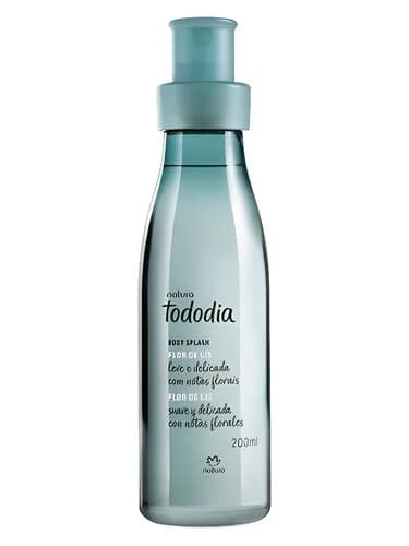 Frasco del perfume Flor De Lis de Natura — fragancia unisex