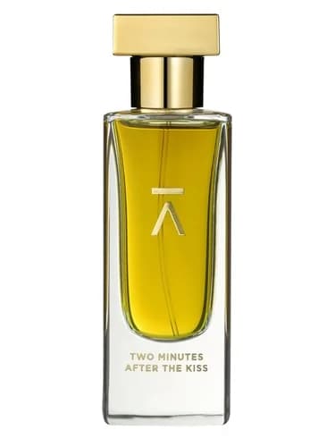 Frasco del perfume Two Minutes After The Kiss de Azman — fragancia unisex