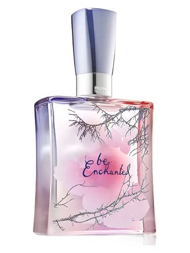Frasco del perfume Be Enchanted de Bath Body Works — fragancia femenino