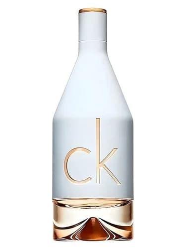 Frasco del perfume Ck In2u For Her de Calvin Klein — fragancia femenino