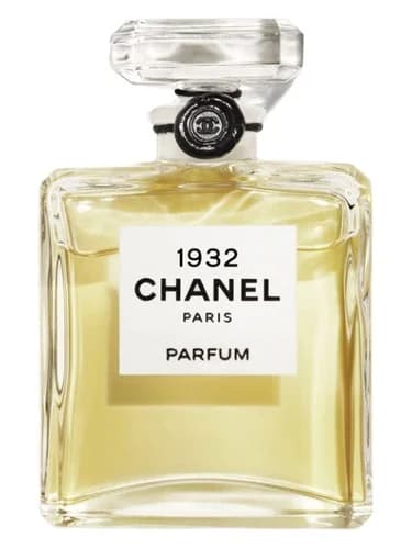 Frasco del perfume Les Exclusifs De Chanel 1932 Parfum de Chanel — fragancia femenino