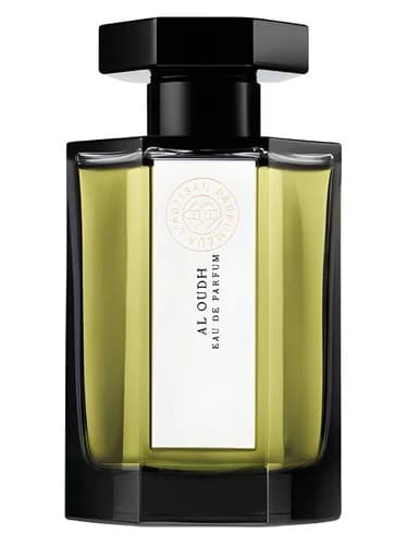 Frasco del perfume Al Oudh de L Artisan Parfumeur — fragancia unisex