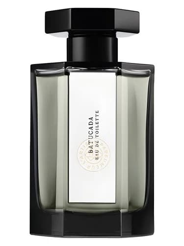 Frasco del perfume Batucada de L Artisan Parfumeur — fragancia unisex