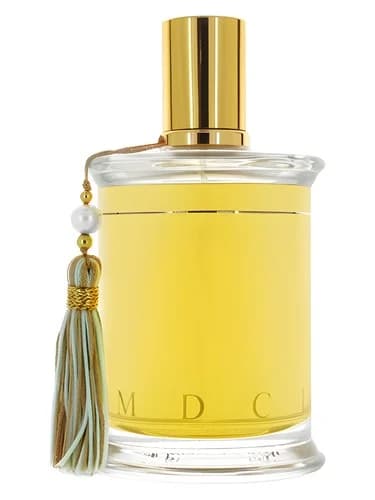 Frasco del perfume La Belle Helene de Mdci Parfums — fragancia femenino