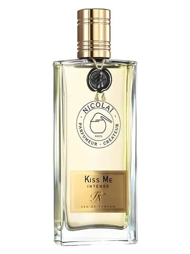Frasco del perfume Kiss Me Intense de Nicolai Parfumeur Createur — fragancia femenino