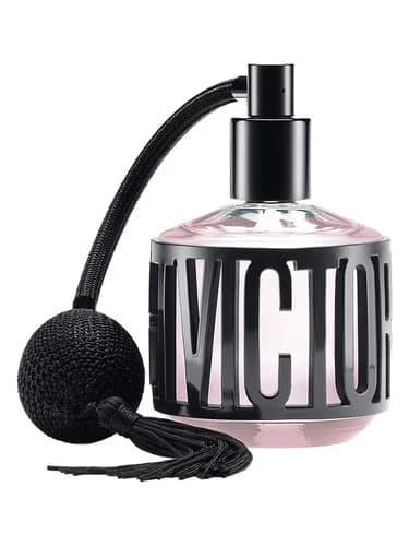 Frasco del perfume Love Me de Victoria S Secret — fragancia femenino