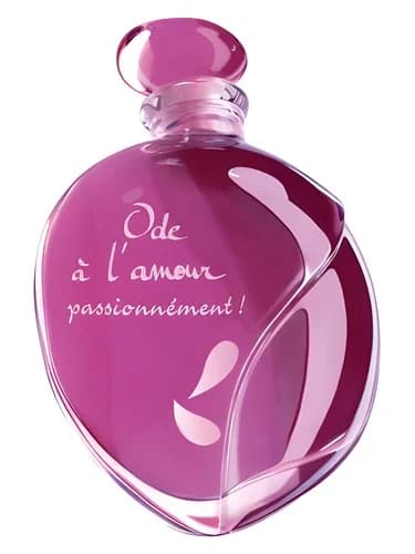 Frasco del perfume Ode A L Amour Passionnement de Yves Rocher — fragancia femenino